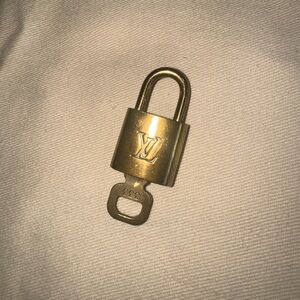 Authentic Louis Vuitton RARE Lock & Key #333 – Made in France